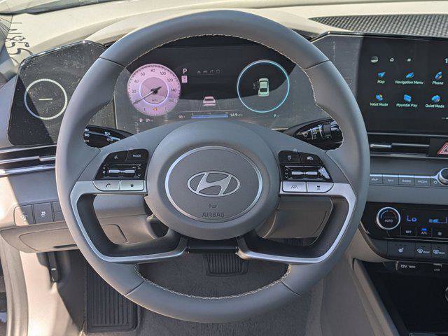 Used 2025 Hyundai Elantra SEL FWD image 18