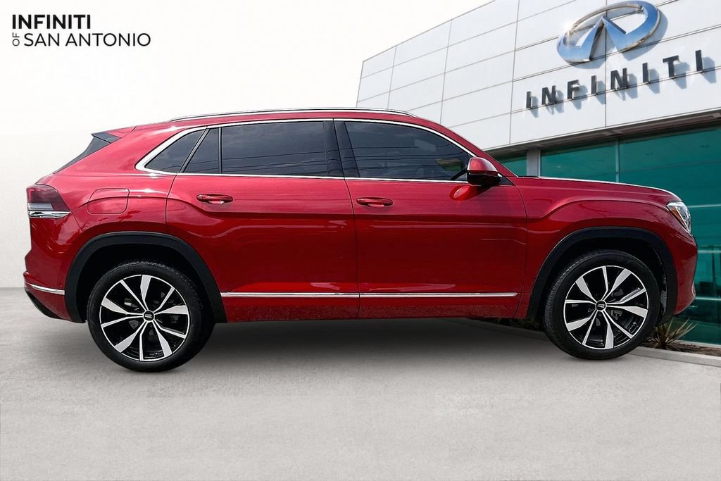 Used 2024 Volkswagen Atlas Cross Sport SEL Premium R-Line AWD/4WD image 45