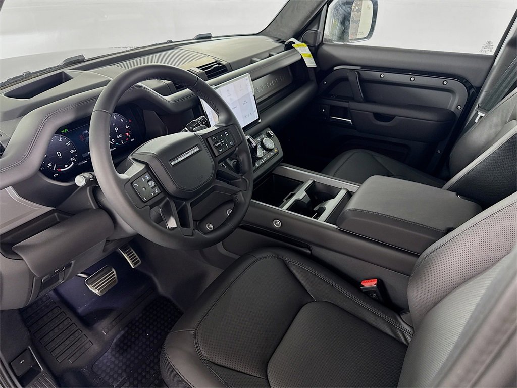 New 2025 Land Rover Defender 110 V8 image 9