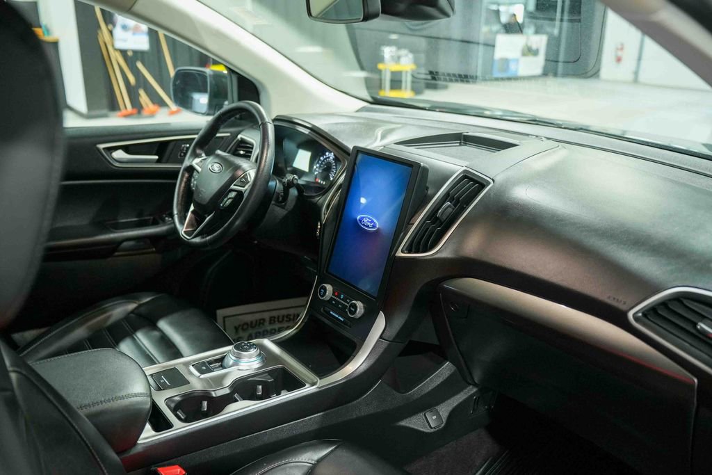 Used 2023 Ford Edge SEL w/ Convenience Package image 16