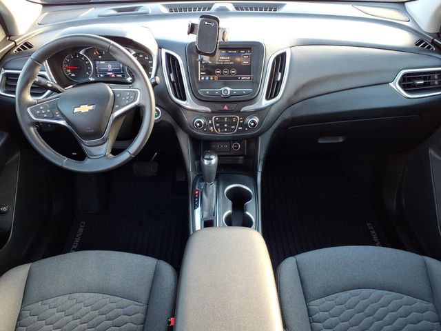 Used 2020 Chevrolet Equinox LT w/ Driver Convenience Package image 18