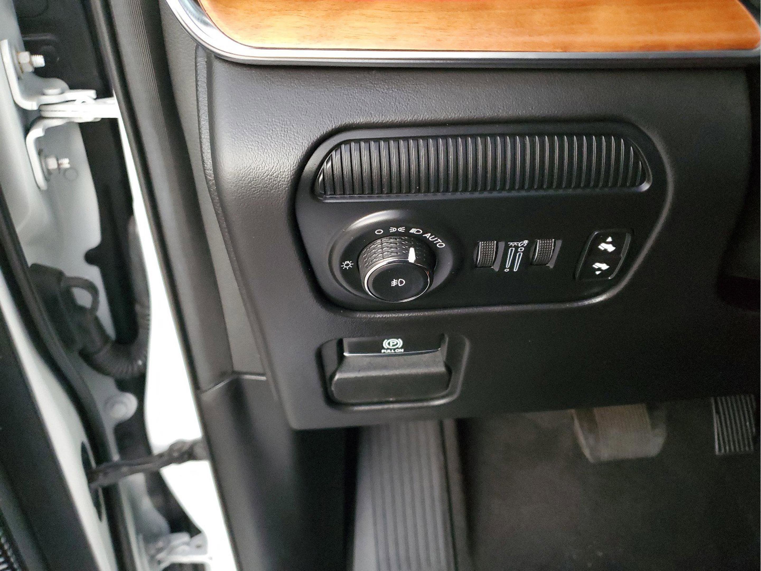 Used 2023 Jeep Grand Wagoneer Series III image 28