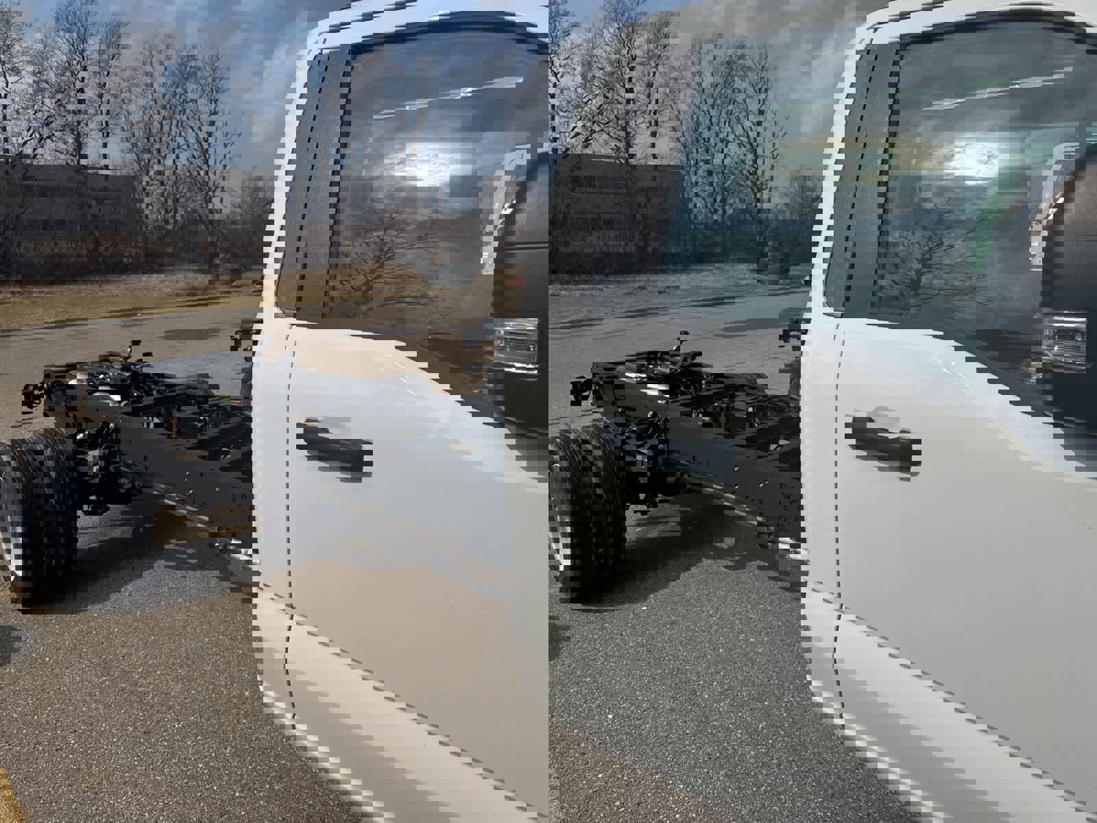 New 2023 Ford F450 XLT w/ XLT Value Package image 12