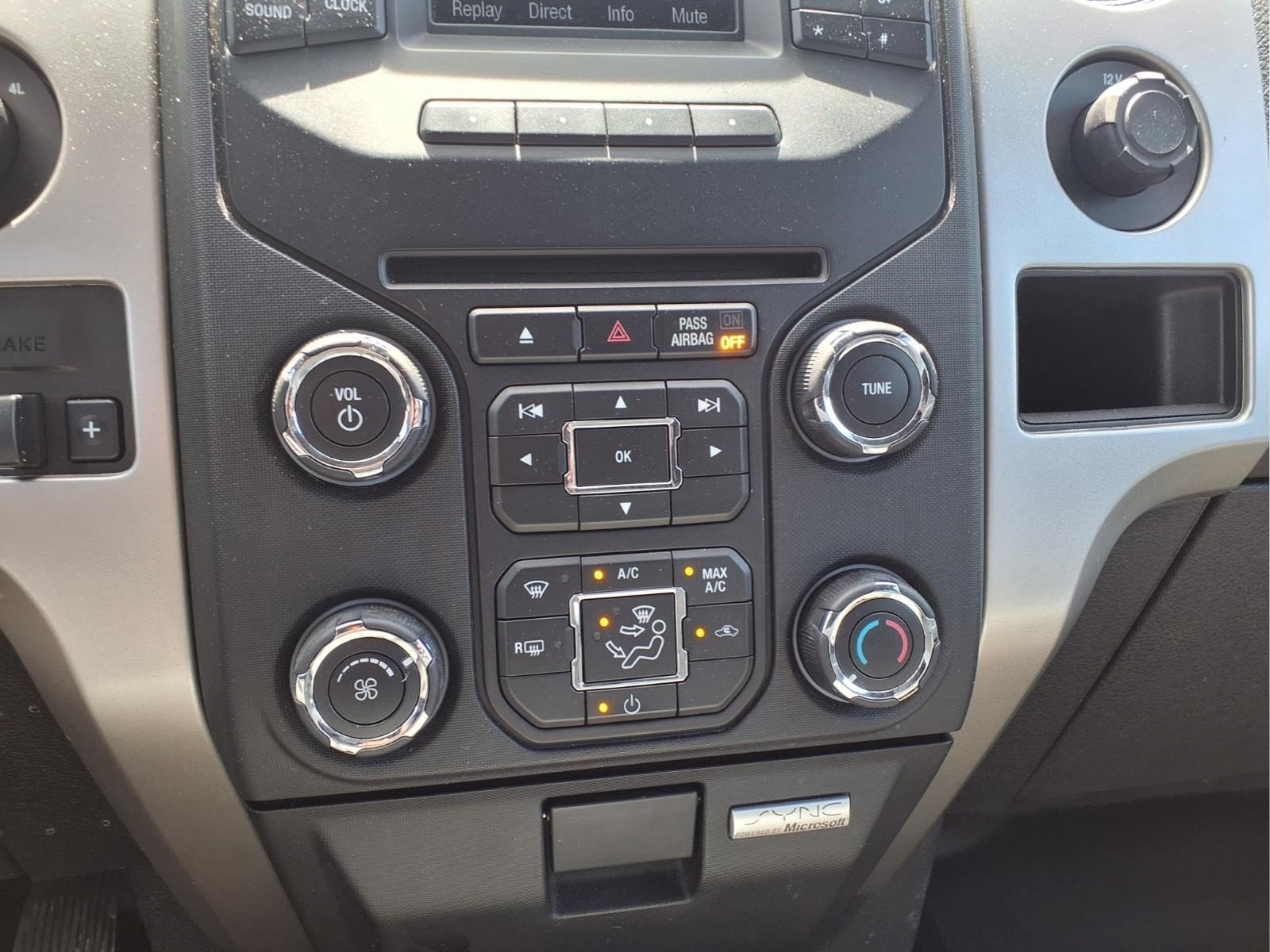 Used 2014 Ford F150 XLT w/ Equipment Group 302A Luxury AWD/4WD image 17