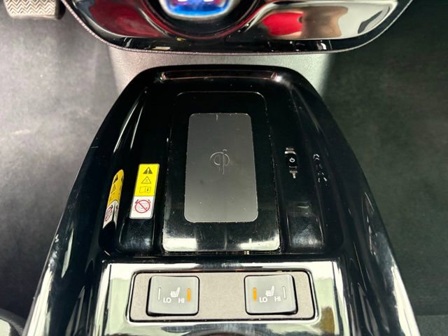Used 2021 Toyota Prius XLE image 20