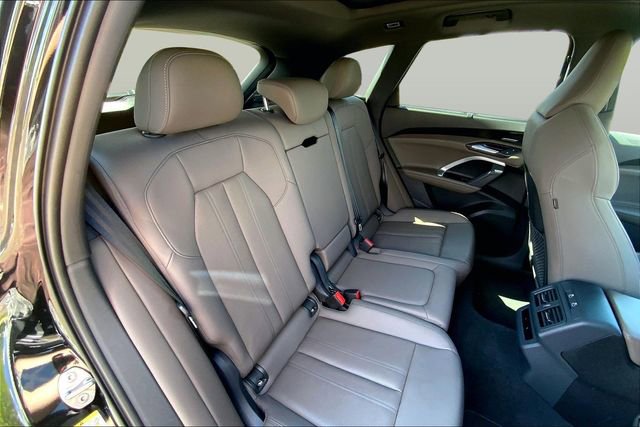 Used 2025 Audi Q5 Premium w/ Premium Plus AWD/4WD image 19