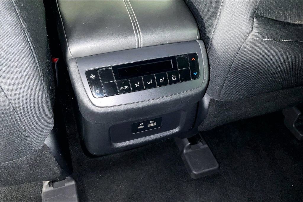 Used 2022 Nissan Pathfinder SV FWD image 33