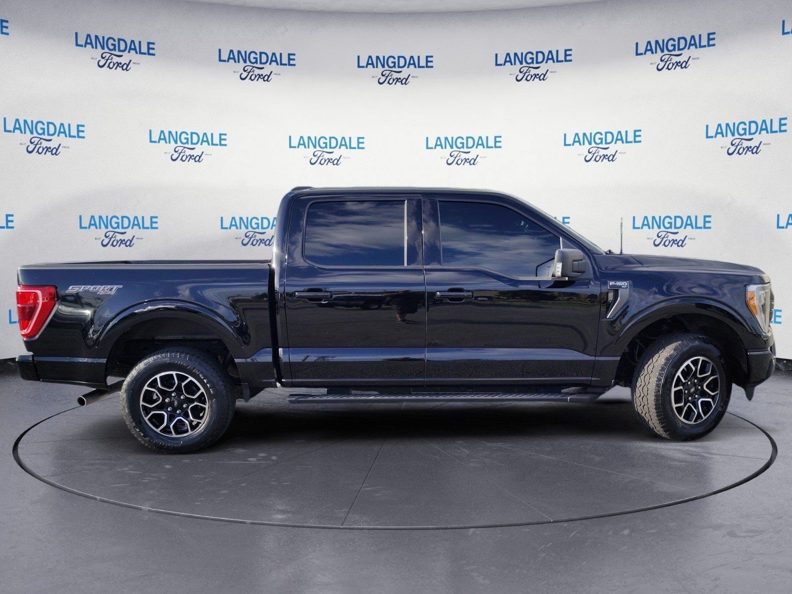 Used 2023 Ford F150 XLT w/ Equipment Group 302A High AWD/4WD image 3