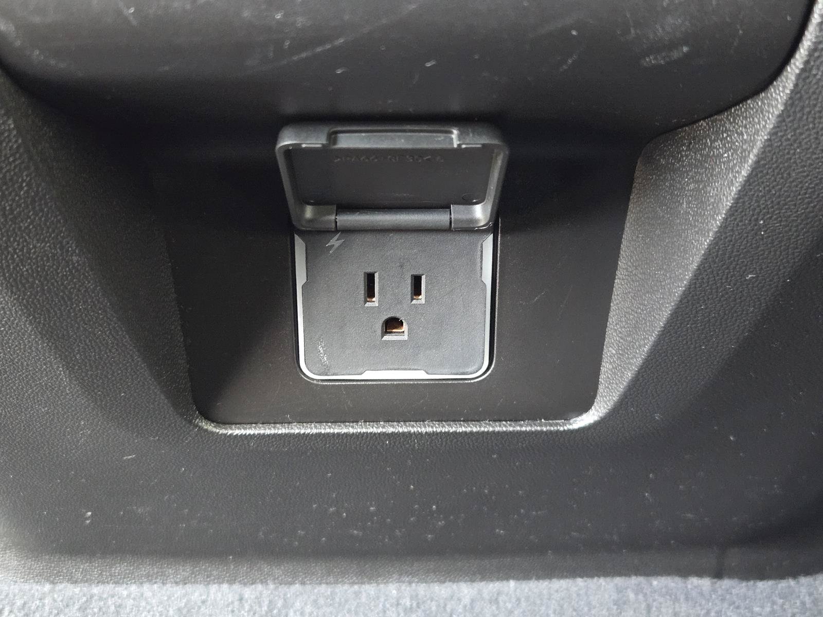 Used 2023 Chevrolet Tahoe LT RWD image 27