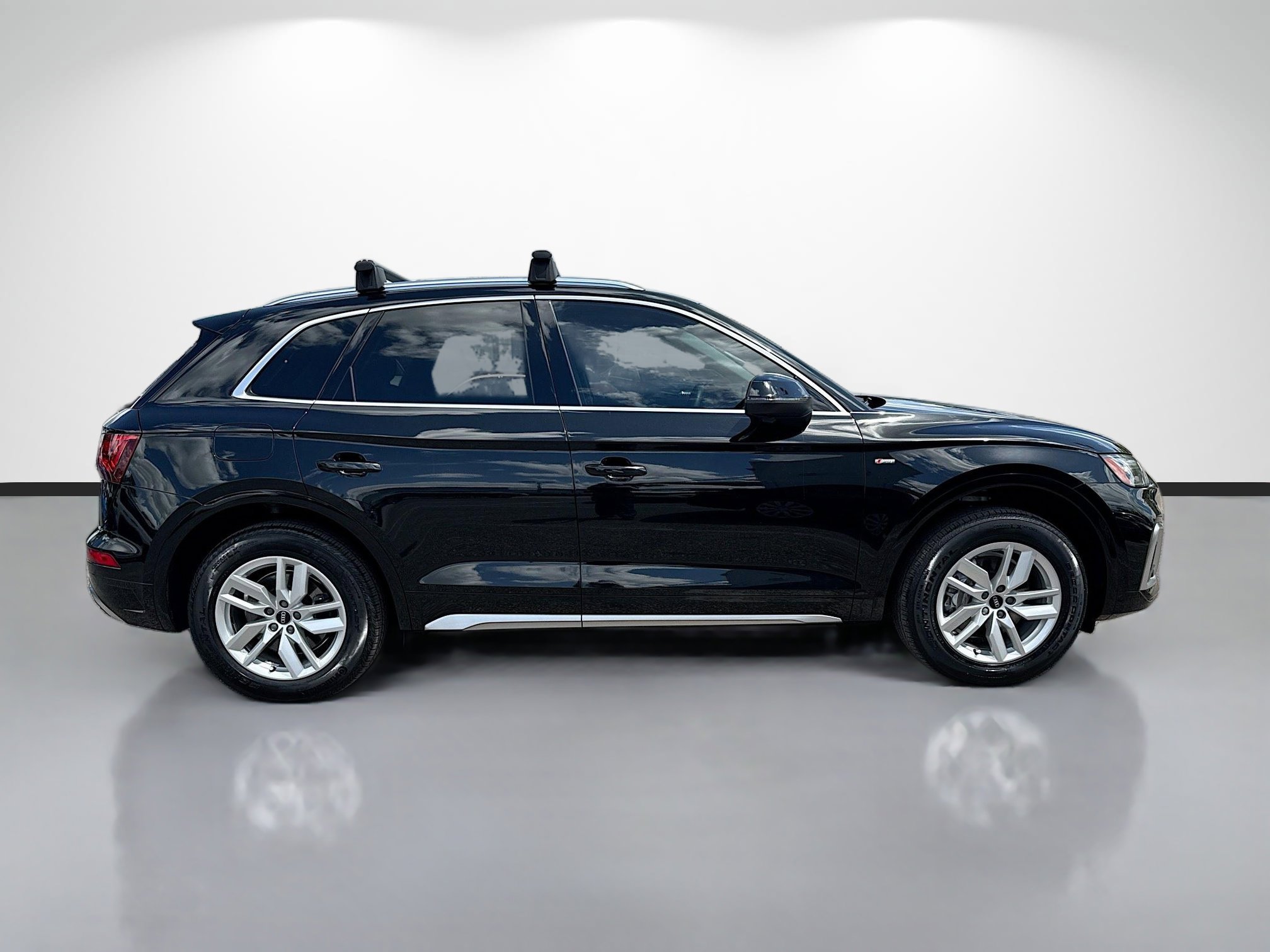 Used 2022 Audi Q5 2.0T Premium image 2