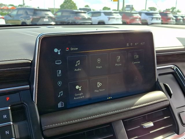Used 2022 Chevrolet Suburban LT w/ Luxury Package AWD/4WD image 18