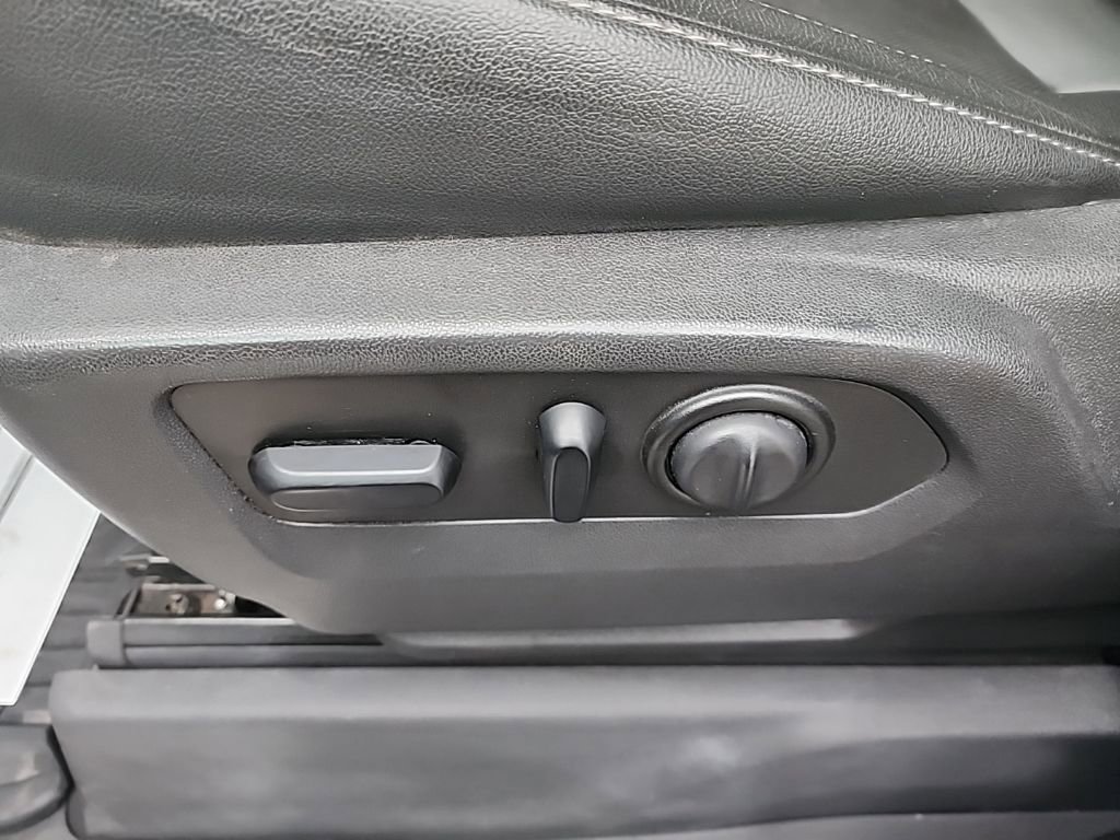 Used 2020 Chevrolet Silverado 2500 LTZ w/ LTZ Premium Package image 11