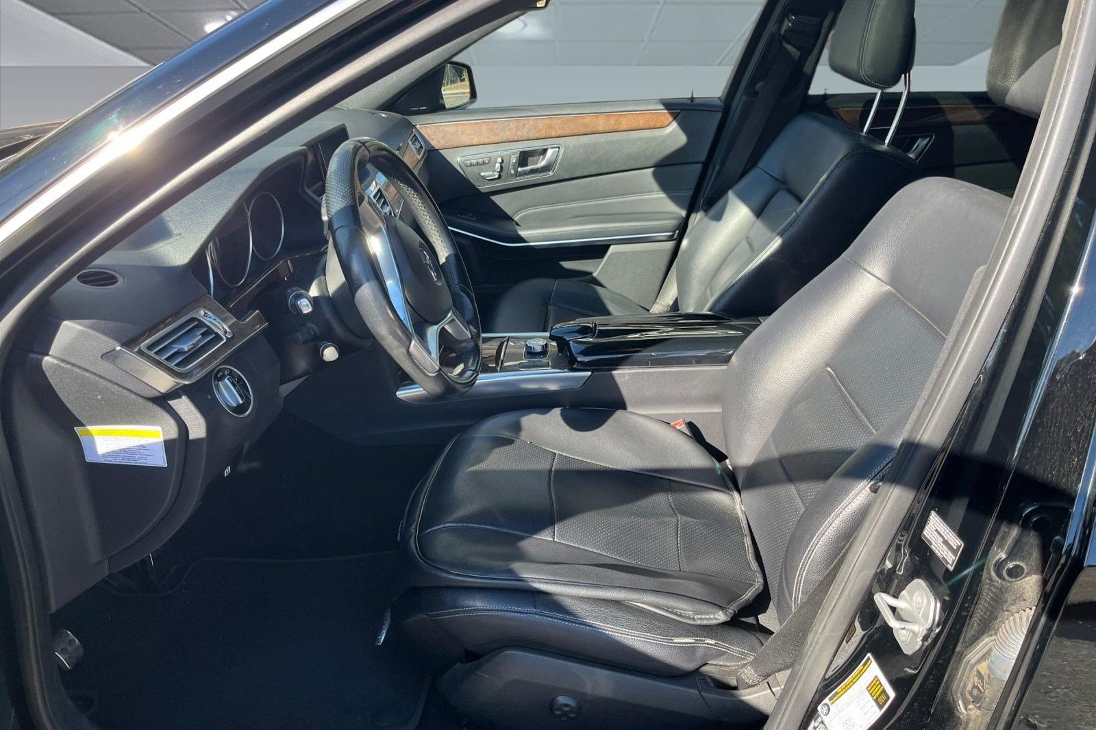Used 2014 Mercedes-Benz E 350 Sedan image 3