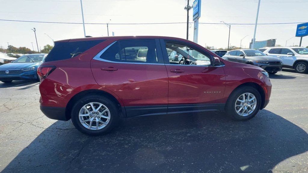 Used 2022 Chevrolet Equinox LT w/ LPO, Cargo Package FWD image 9