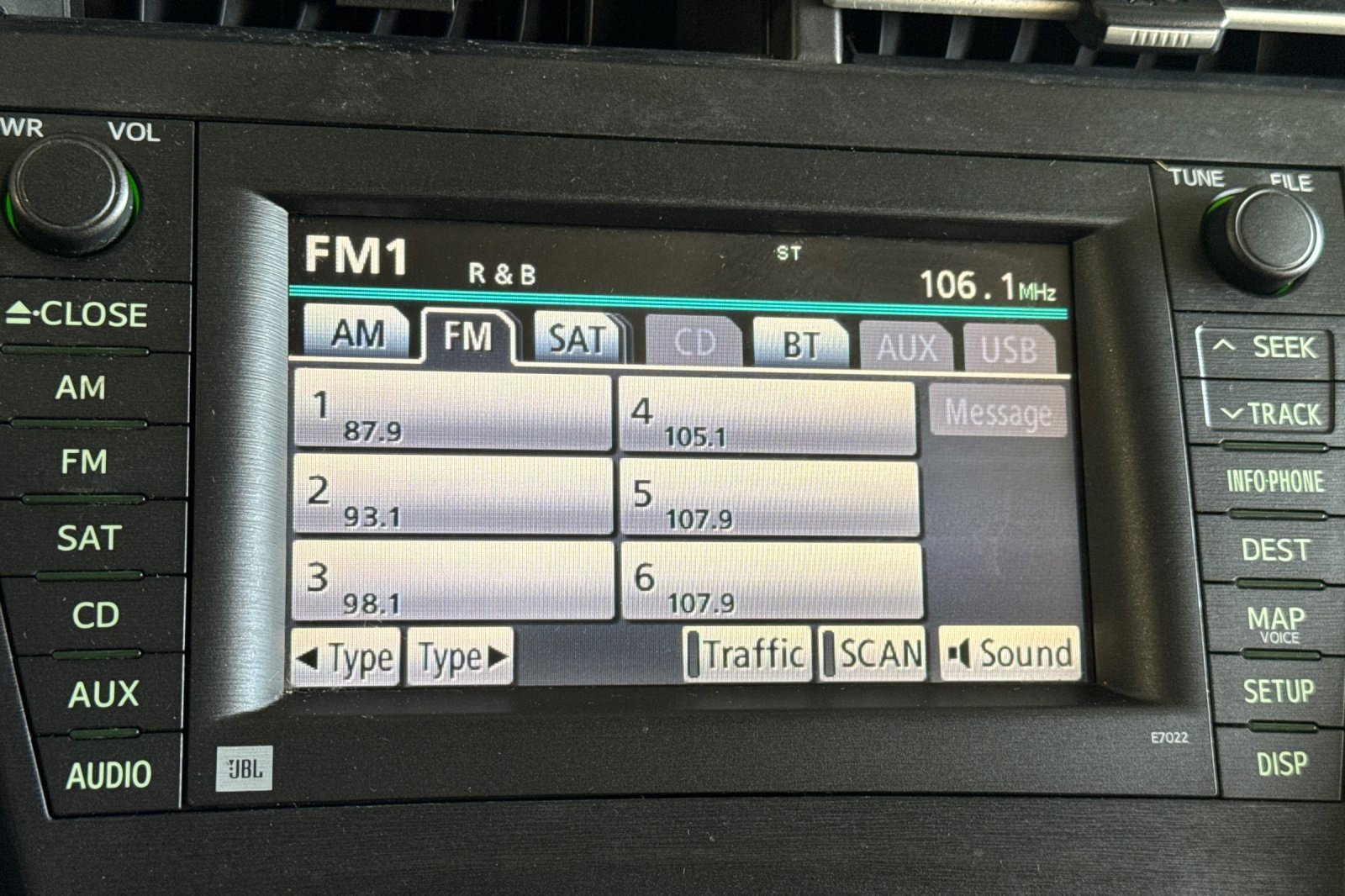 Used 2011 Toyota Prius Four w/ Solar Roof Pkg FWD image 22
