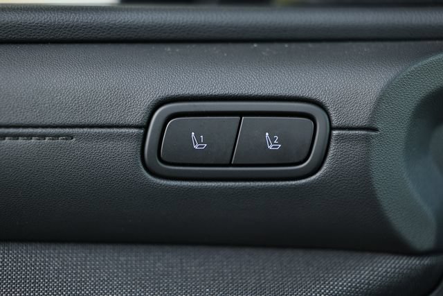 Certified 2025 Hyundai Santa Cruz Limited AWD/4WD image 14