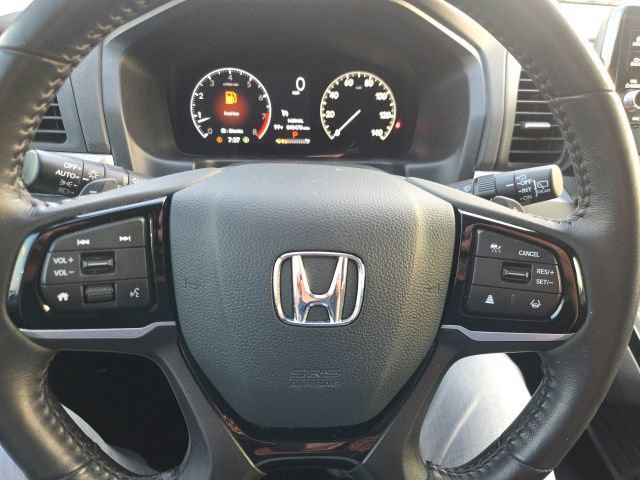 Used 2025 Honda Odyssey Touring image 8