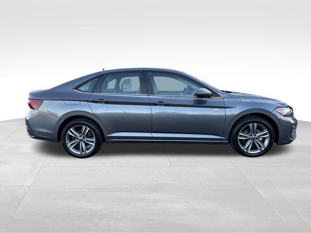 Used 2024 Volkswagen Jetta SE image 8