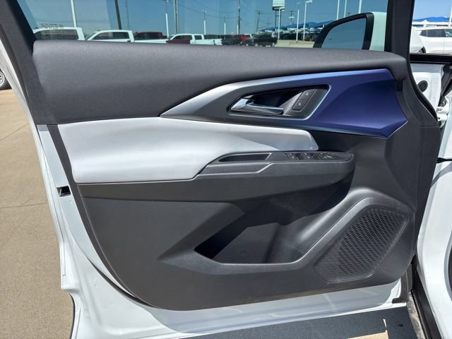 New 2026 Chevrolet Equinox EV LT FWD image 12