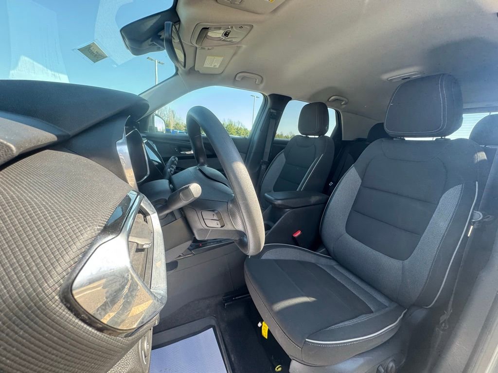 Used 2023 Chevrolet TrailBlazer LT w/ Convenience Package FWD image 12