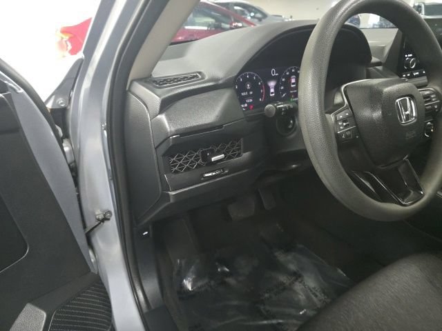 Used 2025 Honda Accord SE image 16