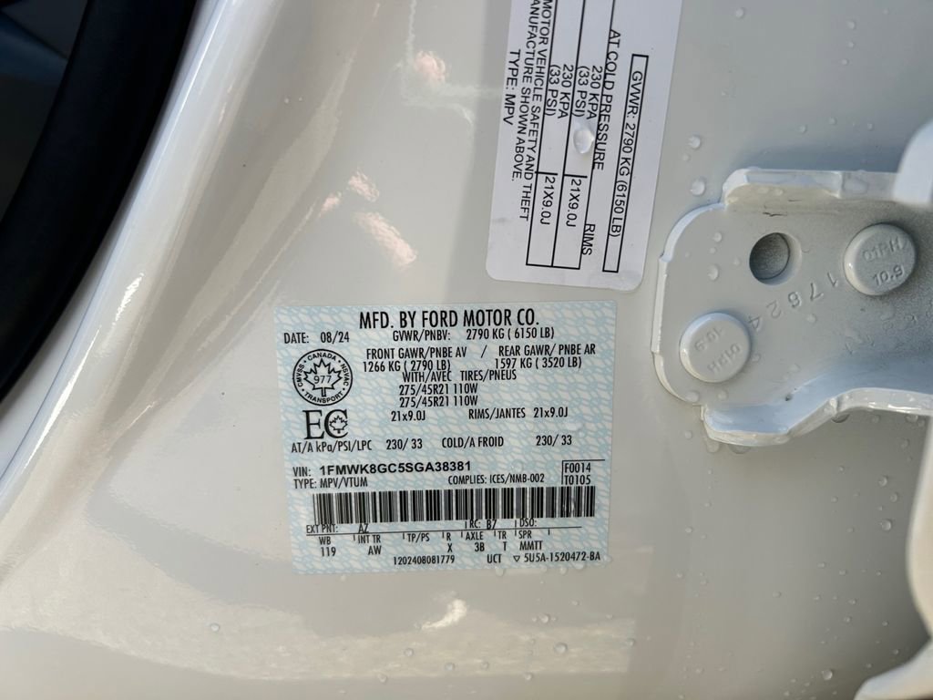 Used 2025 Ford Explorer ST AWD/4WD image 34