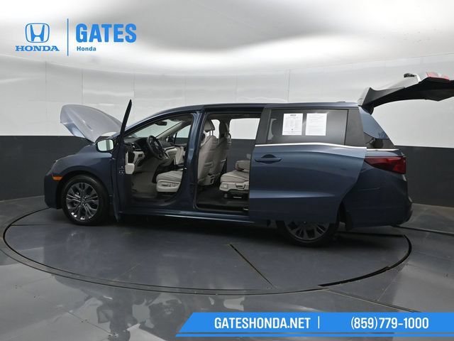 Certified 2026 Honda Odyssey Touring image 63