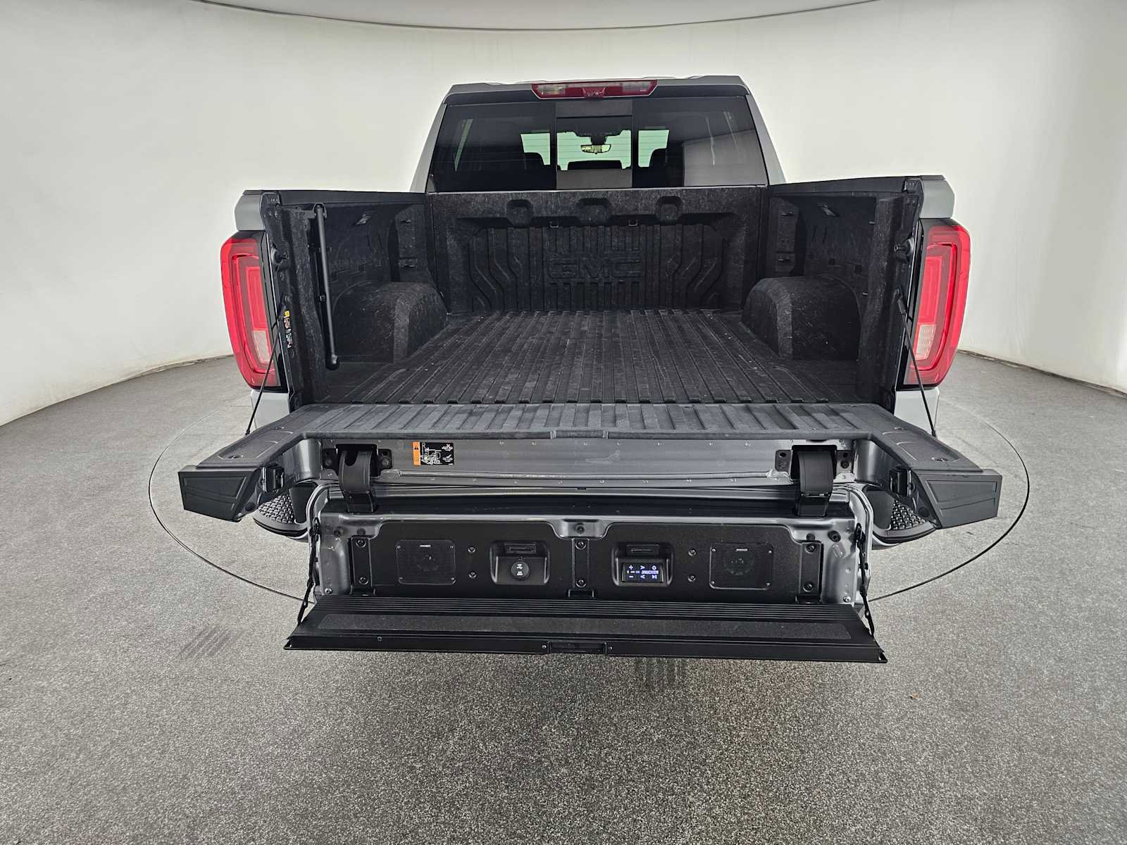 Used 2022 GMC Sierra 1500 AT4 w/ AT4 Premium Package image 14