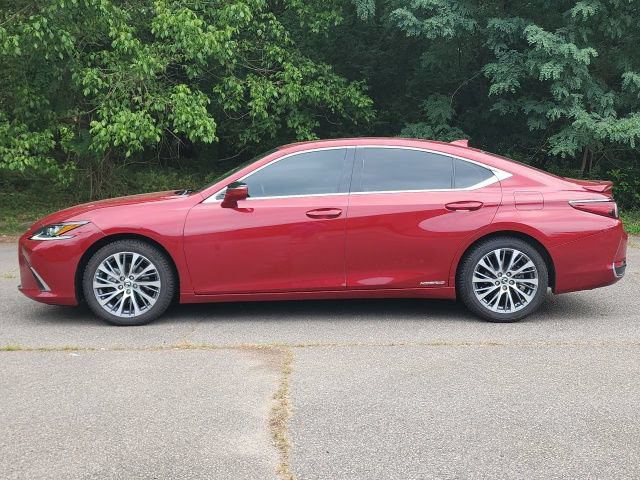 Used 2021 Lexus ES 300h w/ Premium Package FWD image 2