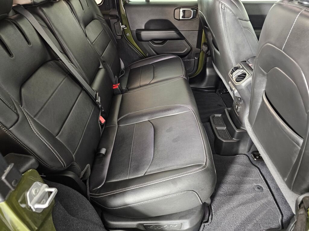 Used 2022 Jeep Wrangler Unlimited Sahara image 36