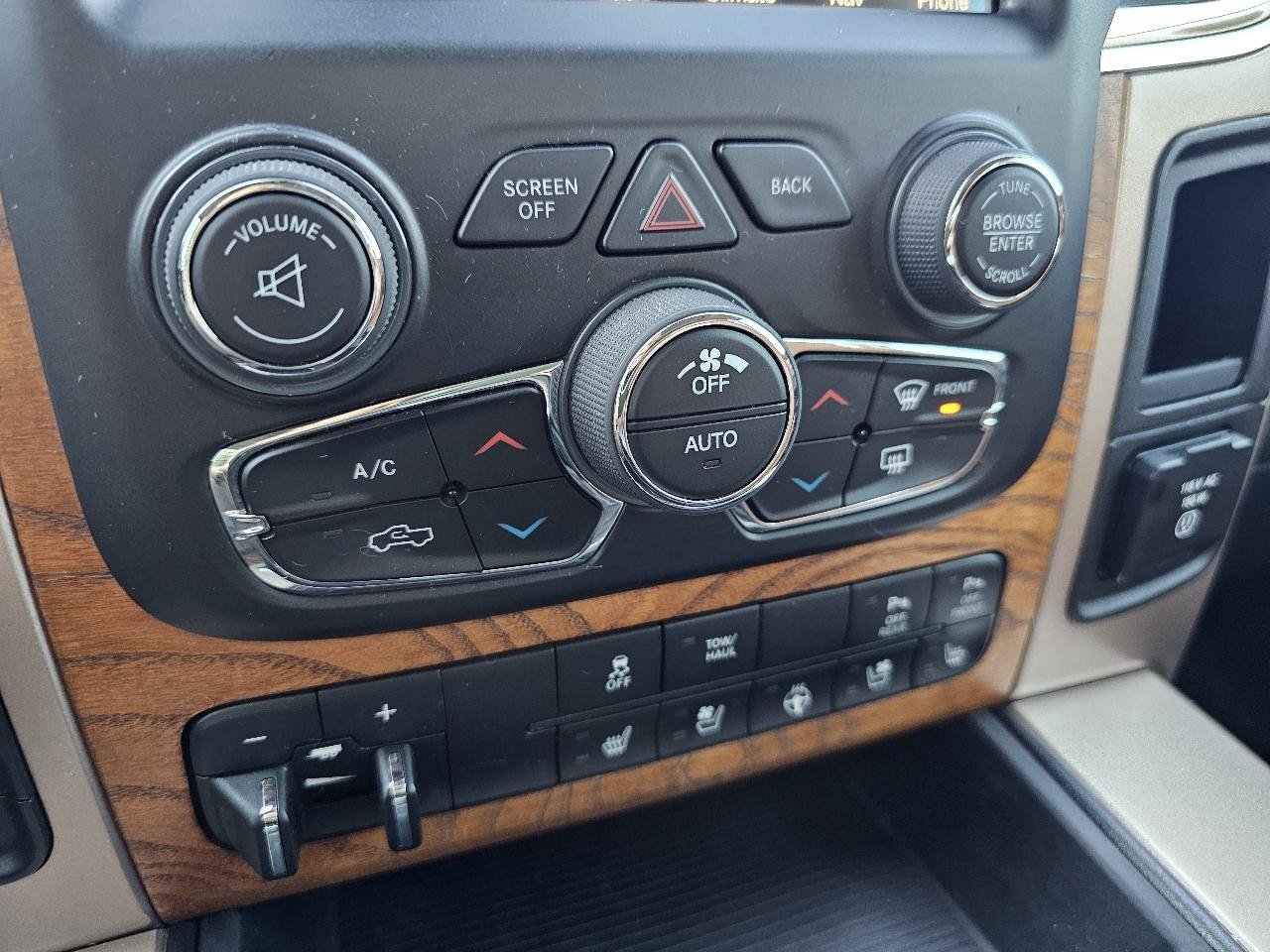Used 2015 RAM 1500 Laramie Longhorn w/ Convenience Group AWD/4WD image 65
