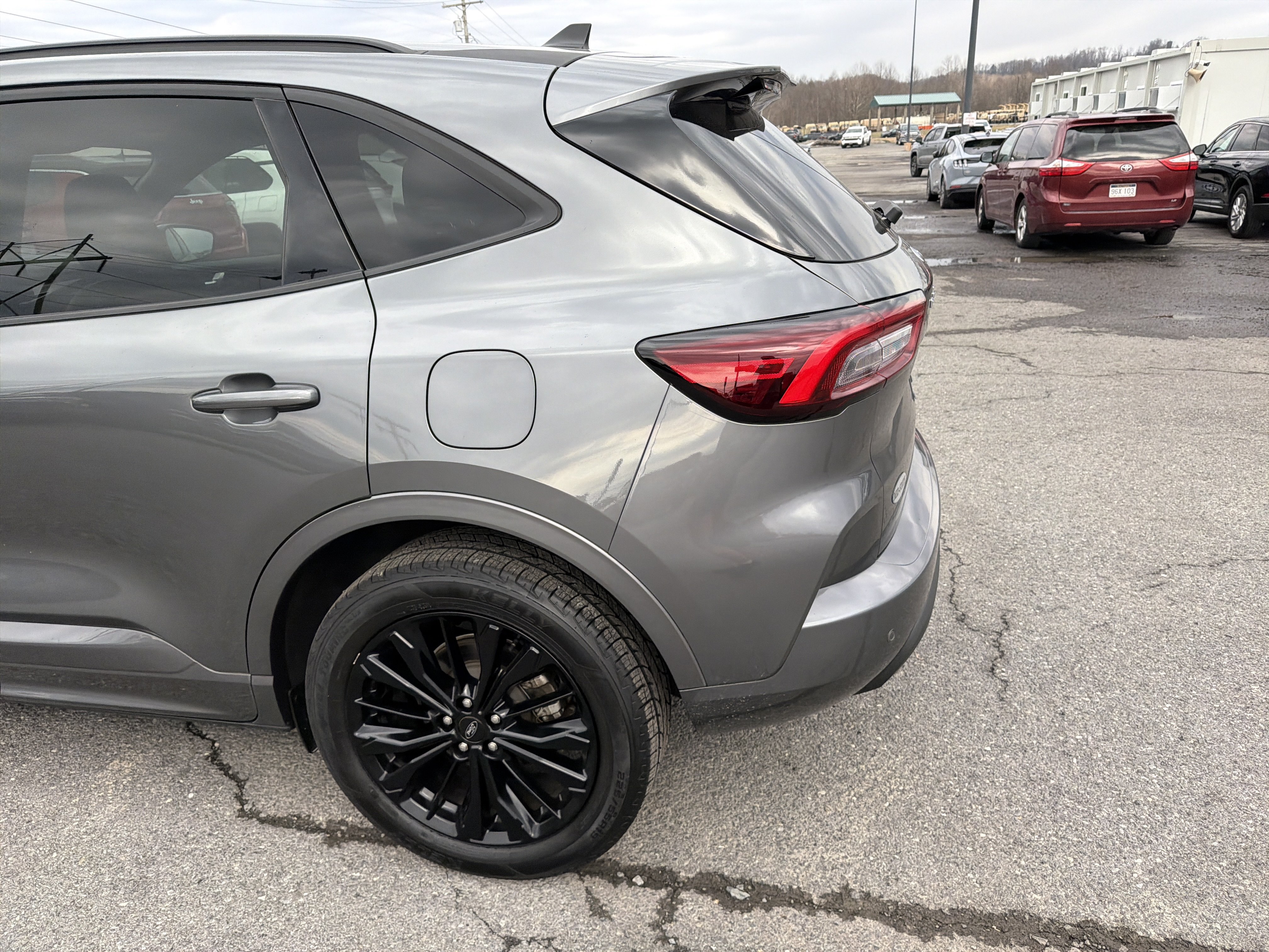 Used 2023 Ford Escape ST-Line Elite AWD/4WD image 9