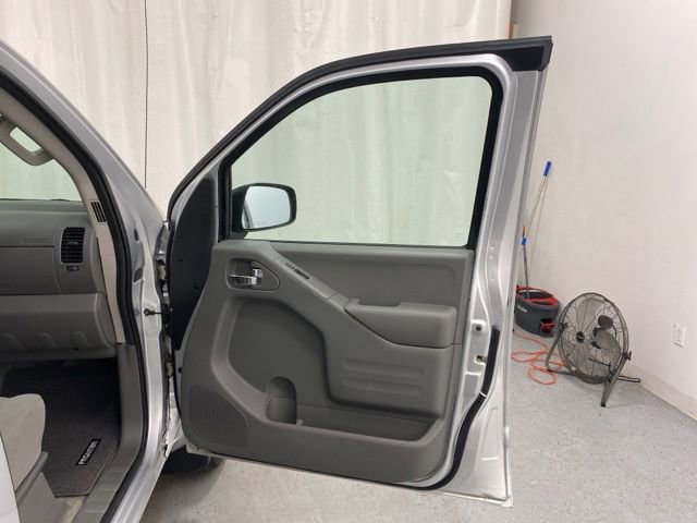 Used 2018 Nissan Frontier SV AWD/4WD image 28
