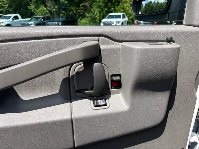 Used 2025 GMC Savana 2500 w/ Driver Convenience Package RWD image 25