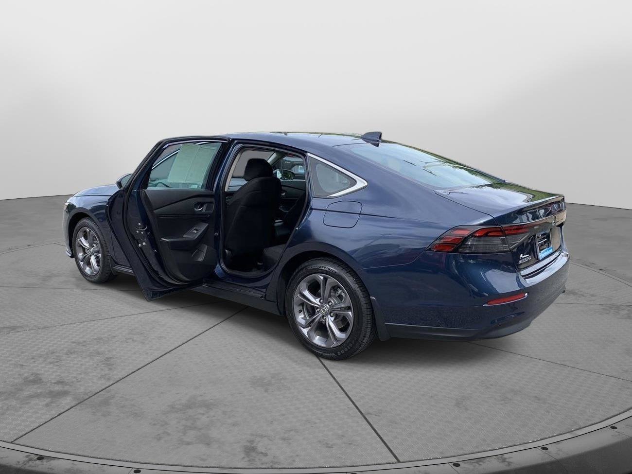 Certified 2024 Honda Accord EX image 35