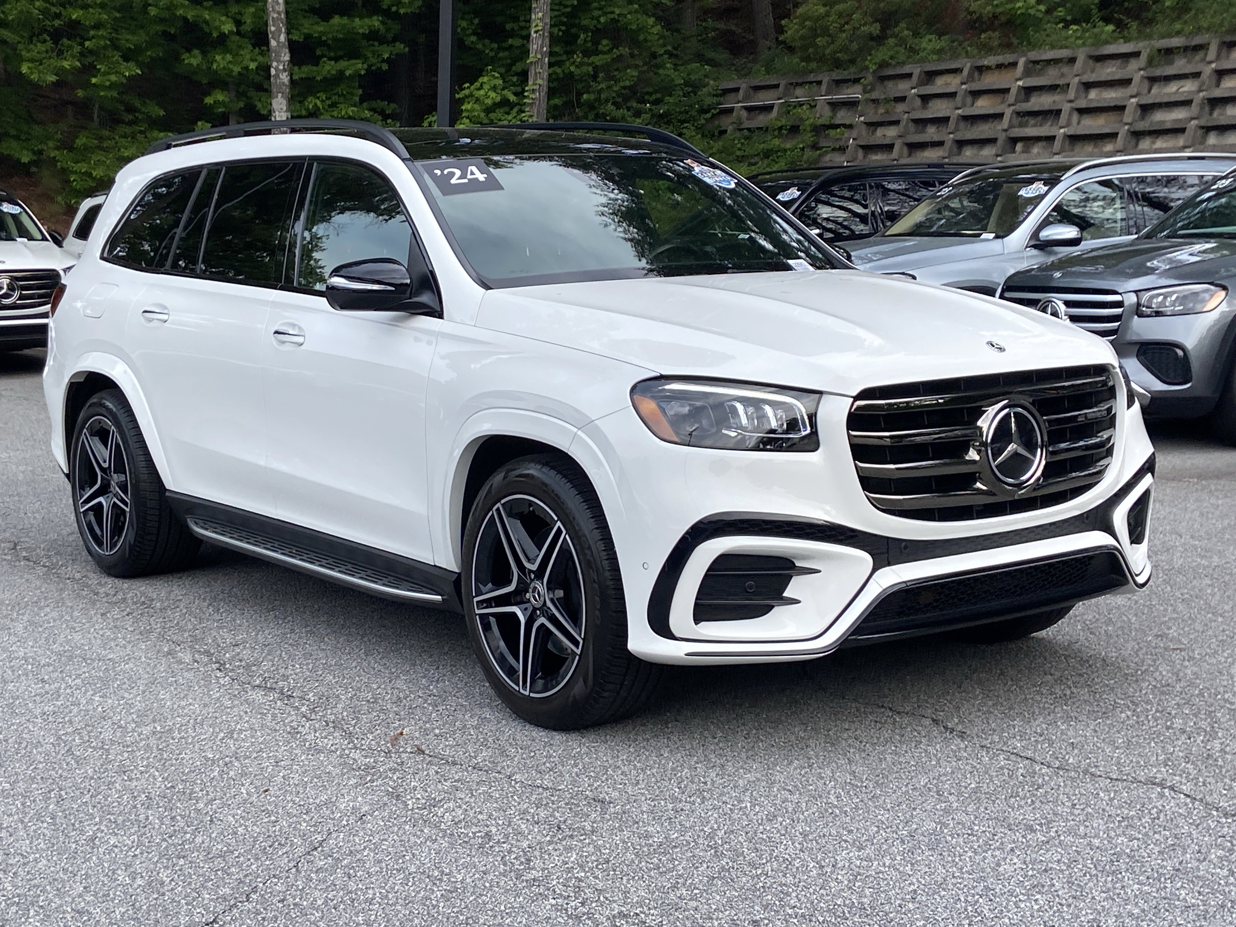 Certified 2024 Mercedes-Benz GLS 450 4MATIC image 4