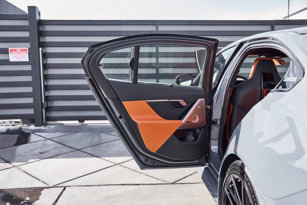 Used 2026 BMW M5 w/ Executive Package image 33