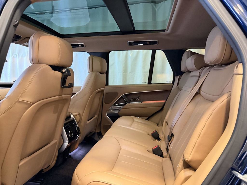 Used 2023 Land Rover Range Rover SE AWD/4WD image 24