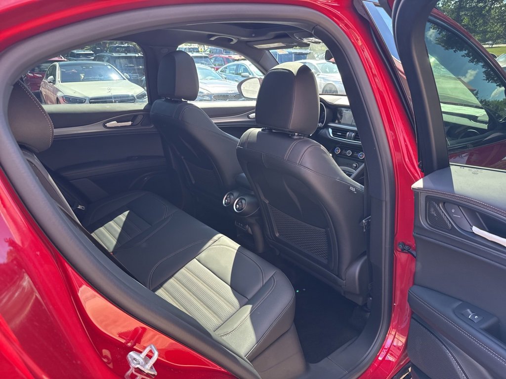 New 2025 Alfa Romeo Stelvio Sprint image 17