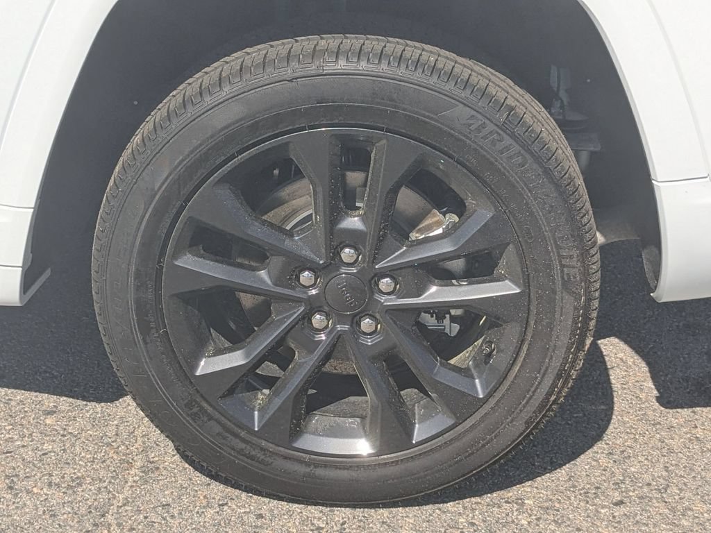 New 2026 Jeep Grand Cherokee L Limited AWD/4WD image 11