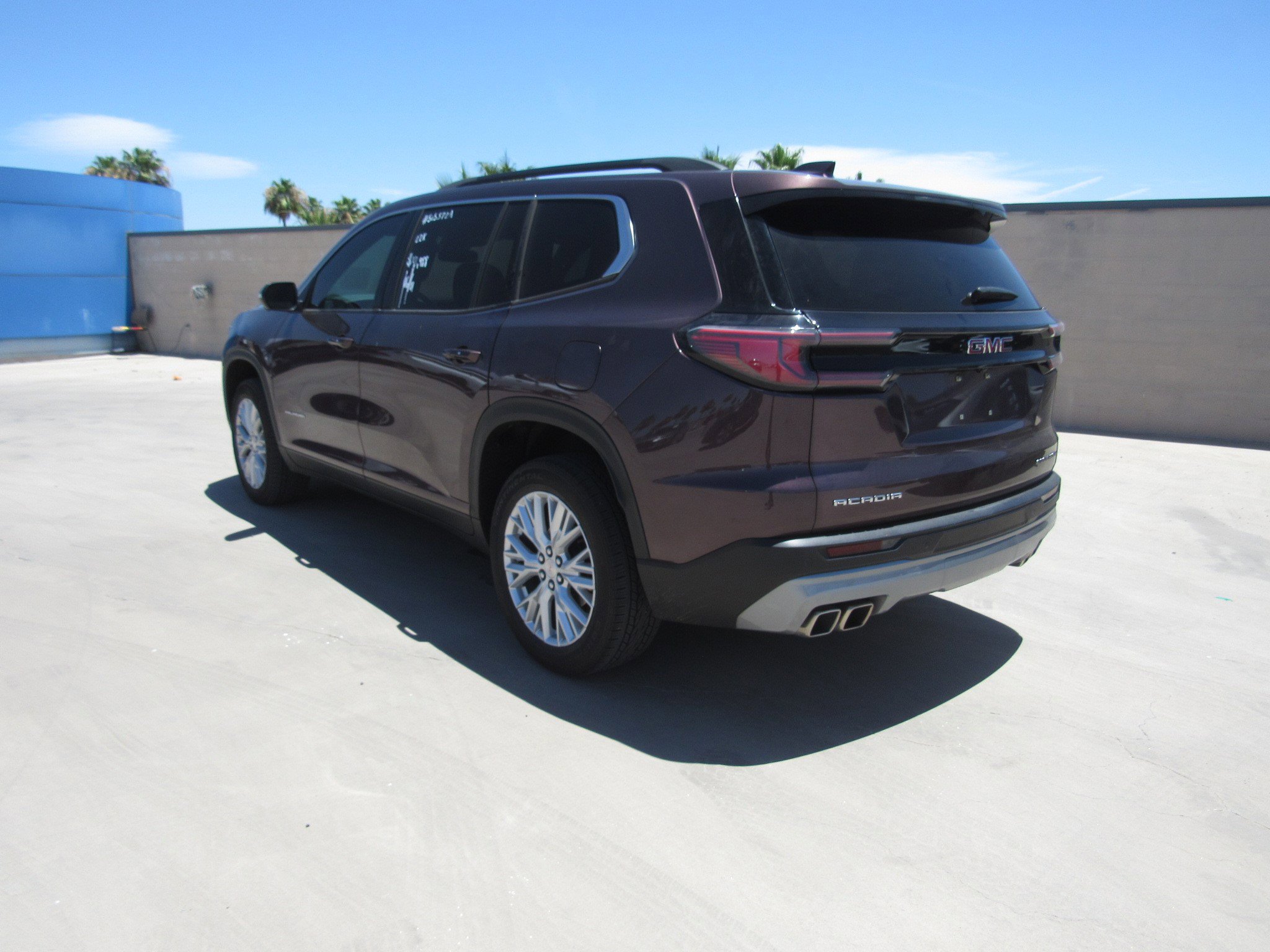 Used 2024 GMC Acadia Elevation w/ Luxury Package FWD image 4