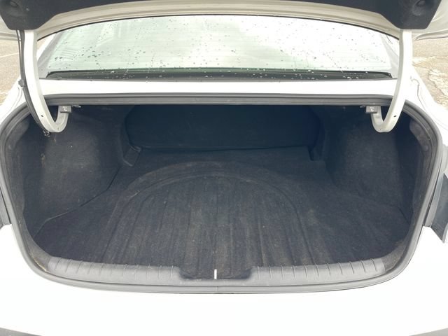 Used 2024 Hyundai Elantra SE FWD image 17