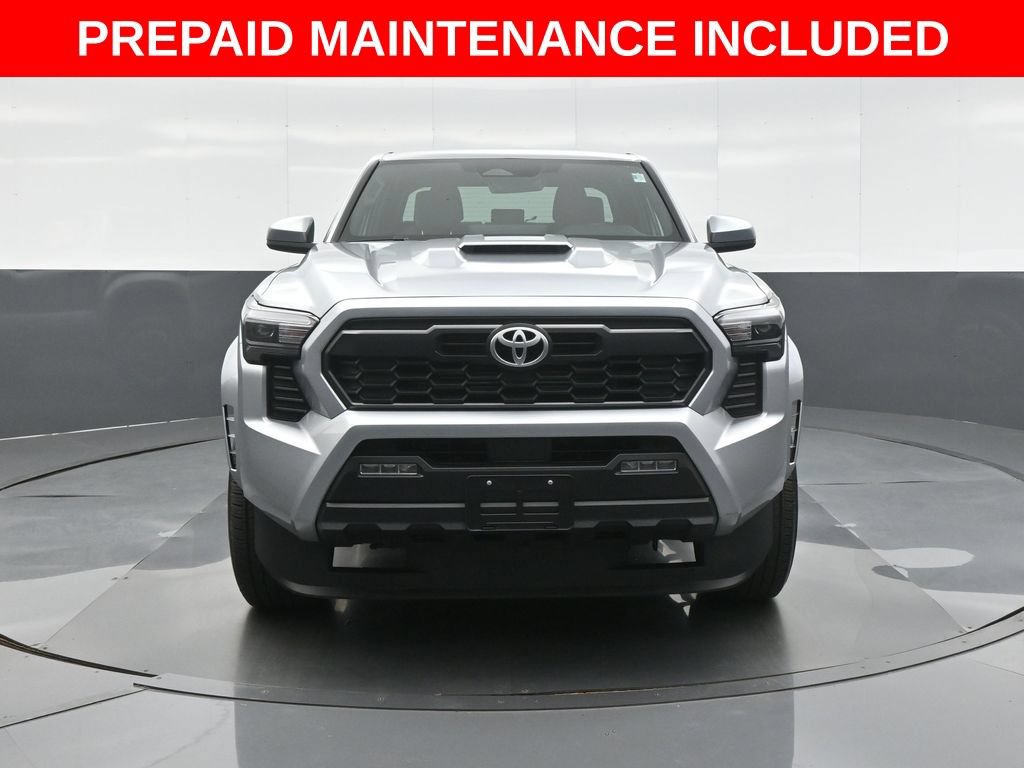 Certified 2025 Toyota Tacoma TRD Sport AWD/4WD image 2