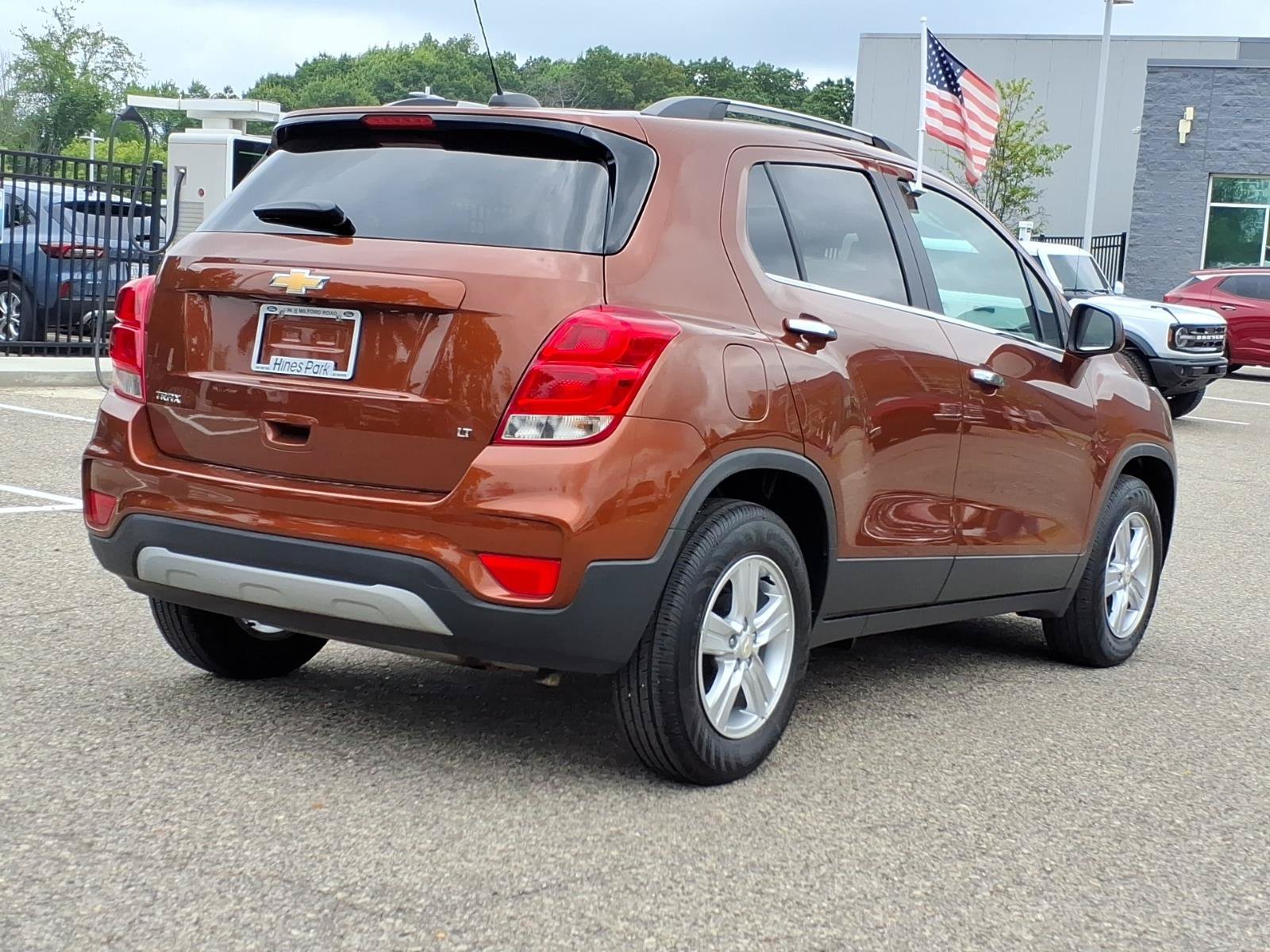 Used 2019 Chevrolet Trax LT w/ LT Convenience Package FWD image 7