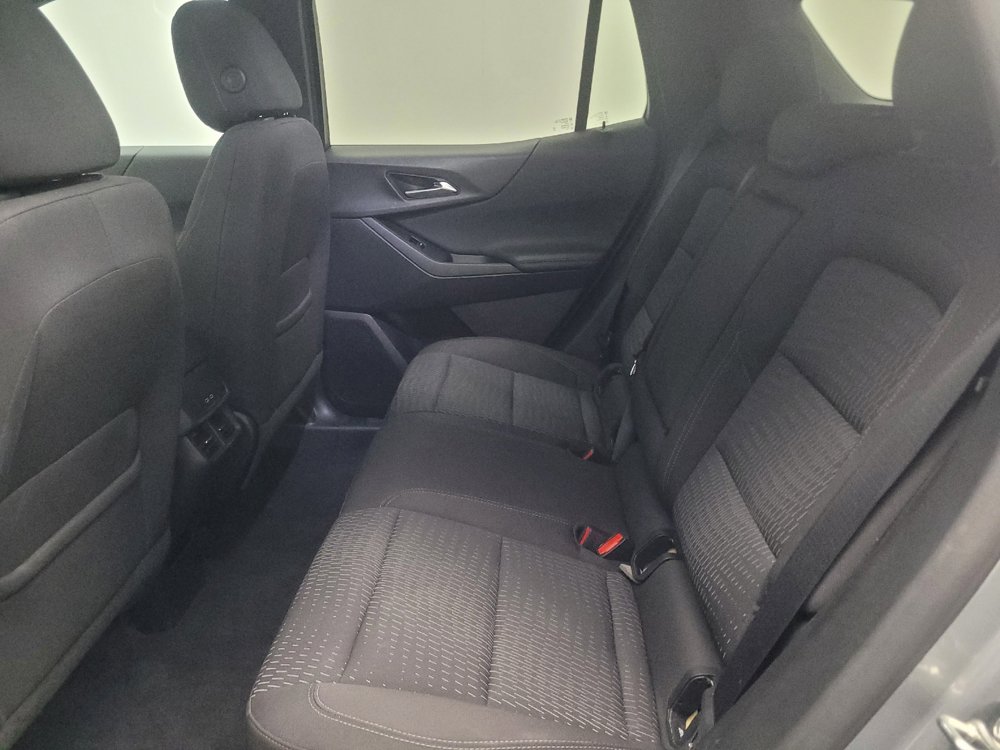 Used 2025 Chevrolet Equinox LT AWD/4WD image 18
