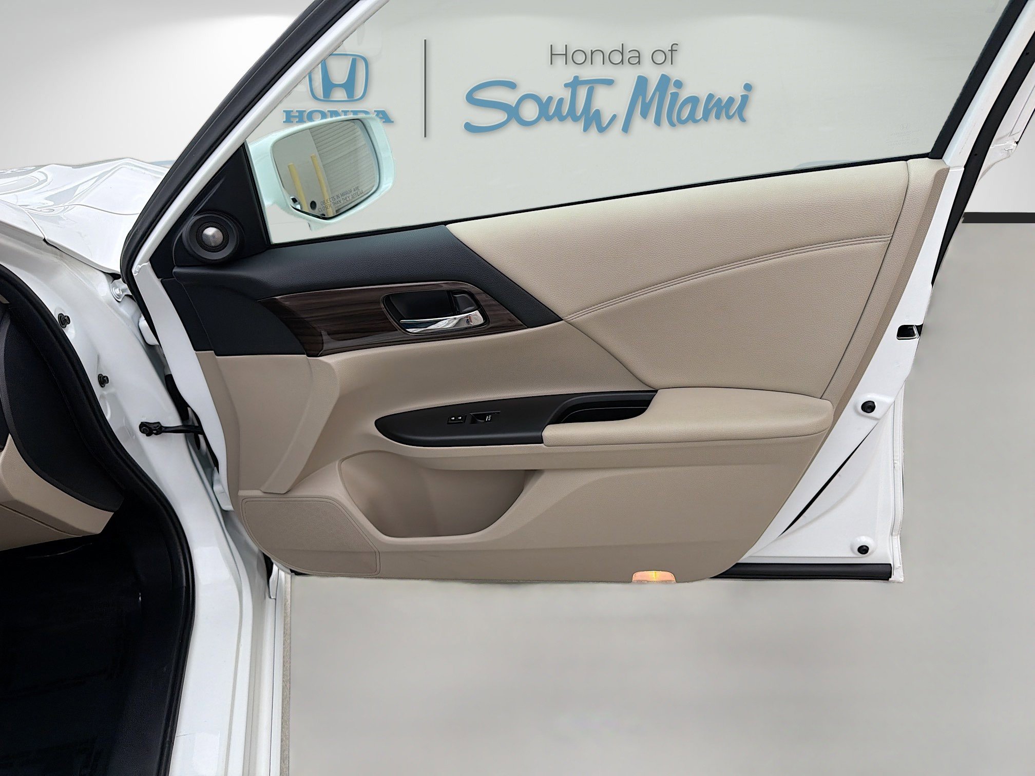 Used 2016 Honda Accord Touring image 34