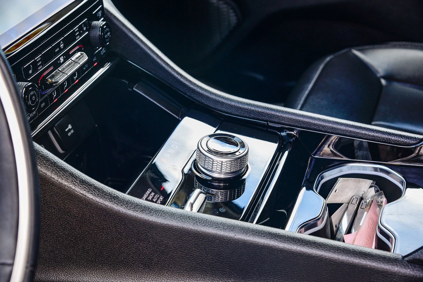 Used 2023 Jeep Grand Cherokee Limited w/ Black Appearance Package image 21