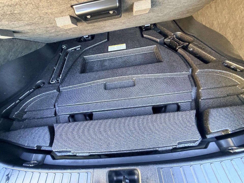 Used 2016 Toyota Prius Three Touring FWD image 6