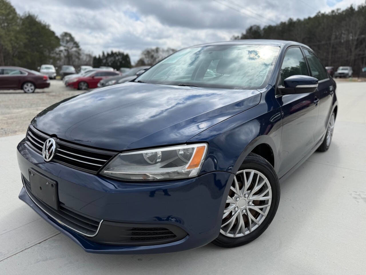 Used 2013 Volkswagen Jetta SE image 1