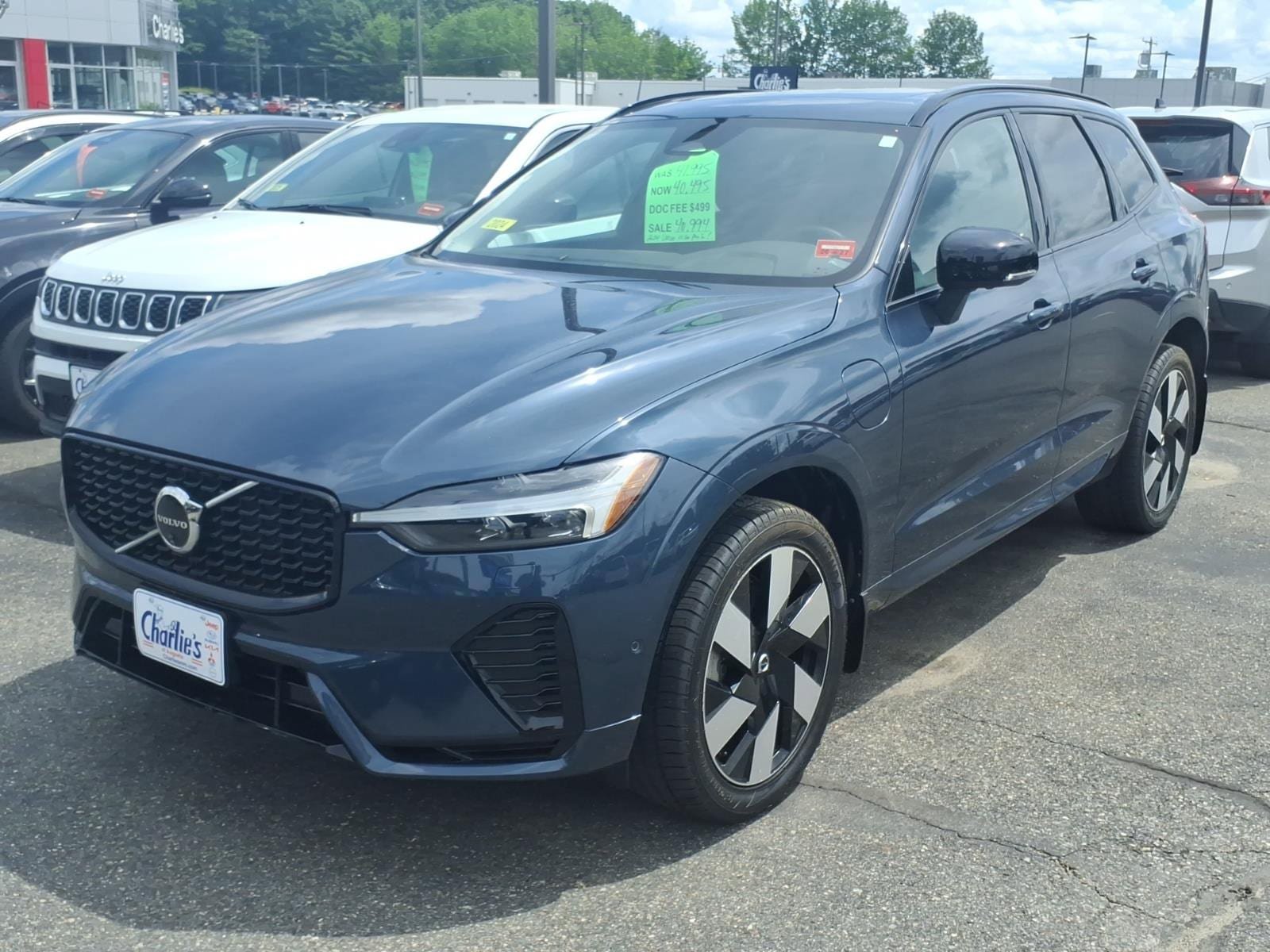 Used 2024 Volvo XC60 T8 Plus w/ Protection Package Premier AWD/4WD image 1